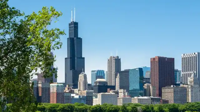 Chicago, Illinois: the downtown skyline