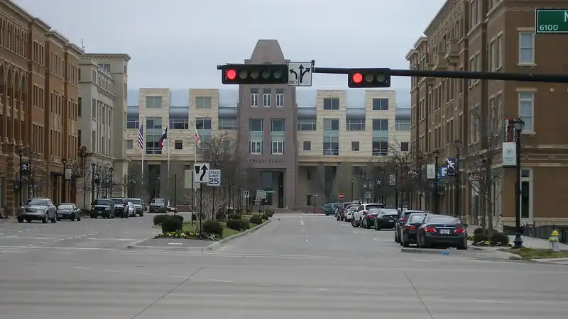 Frisco, Texas: a street in the town centre